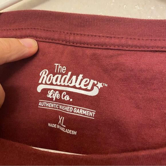 The Roadster Life co burgundy red tan stripe T-shirt with pocket men’s size XL - Picture 4 of 8